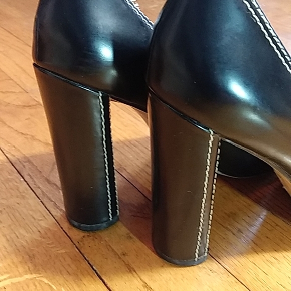 Nicole Miller Heels - "Sill "Black Peep Toe Sz 8 - Picture 9 of 14